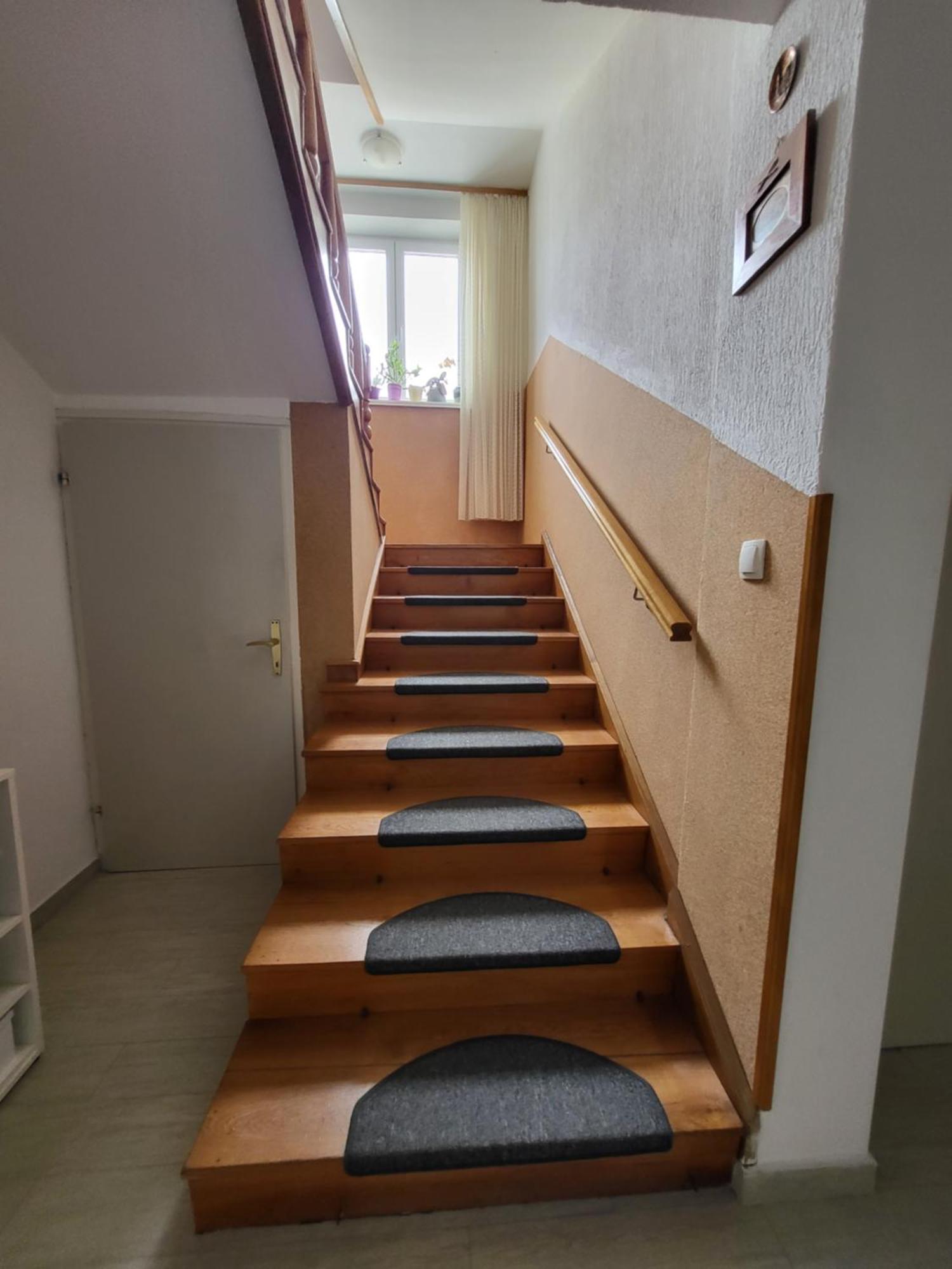 Apartments & Rooms Fam Ribaric Banjol Bagian luar foto